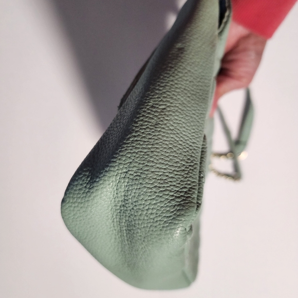 Forever 21 Quilted Mint Green Shoulder Bag with Gold Chain - Picture 12 of 16